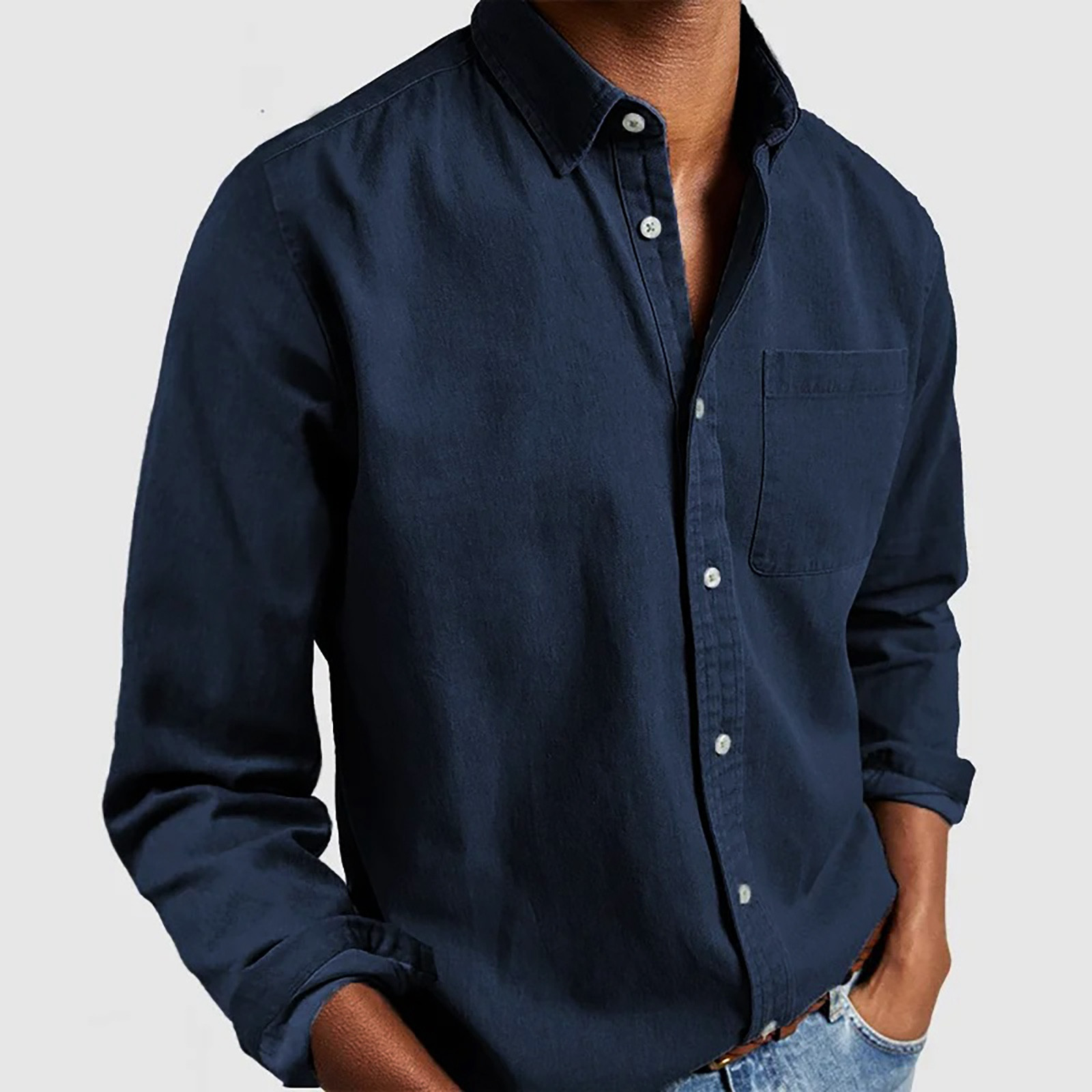 thumbnail image 4 of Camisa informal de manga larga con botones y color liso para hombre: prenda cómoda y moderna para el trabajo o las vacaciones, de poliéster y algodón, tallas S-XXXL., 4 of 8